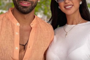 埃及艷后??！埃及選美小姐得主與兩大“法老”合上影了