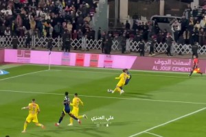 可惜了！C羅妙傳隊(duì)友后上演蝎子擺尾射門失敗