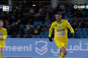 利雅得勝利客場(chǎng)落后！奧馬爾禁區(qū)內(nèi)抽射打進(jìn)死角破門！