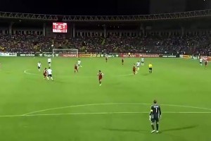 名場(chǎng)面！賽前遭喊“梅西”！C羅神級(jí)停球+世界波破門戴帽