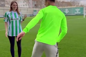 億元陀螺的浪漫！安東尼賽前為女球迷展示招牌絕技