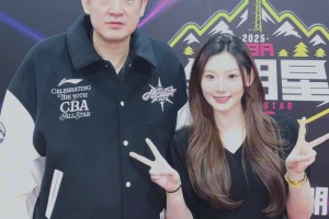 女大十八變！虎王孫軍女兒曬和虎王合影：原來真的一眨眼就長大了