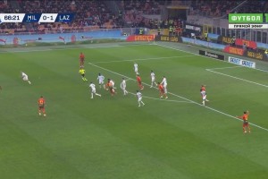 雪上加霜！帕夫洛維奇飛鏟遭直紅罰下，米蘭第67分鐘少打一人