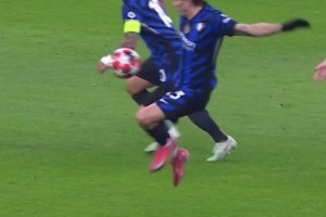 球感炸裂??，巴雷拉這次“二踢腳”得到歐冠官推轉(zhuǎn)發(fā)