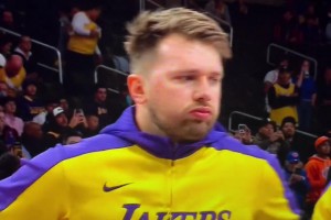 胳膊已僵??，勞塔羅：裁判老哥你話有點多啊