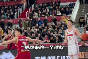 從底線角度看胡明軒發(fā)球，確實是5秒違例了[帶計時]！