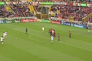 你可以永遠(yuǎn)相信他！齊祖2000歐洲杯對(duì)西班牙的任意球