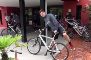 珍藏視頻：比利時(shí)黃金一代的自行車訓(xùn)練課！