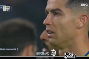 C羅驚呆又無奈！隊友再一次被紅牌罰下