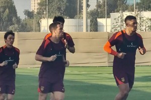 塞爾吉尼奧正式向國足報到，和海港三位剛到隊的球員一起慢跑