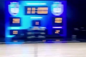 43歲的韋德，投半場三分還是如此毫不費(fèi)力?。? >
                                        </div>
                                    </div>
                                    <div   id=