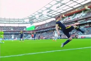 防守比進(jìn)攻還精彩的時(shí)刻！個(gè)個(gè)都是驚心動(dòng)魄間的極限反應(yīng)！