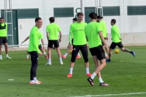 已出現(xiàn)人傳人現(xiàn)象??貝蒂斯多人開始安東尼化