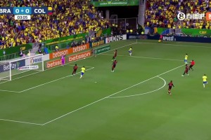 巴西1-0！維尼修斯高速前插造點(diǎn)，拉菲尼亞穩(wěn)穩(wěn)罰進(jìn)??
