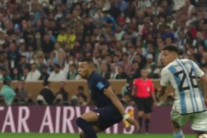 這就是嗅覺(jué)！姆巴佩對(duì)阿根廷這個(gè)進(jìn)球沒(méi)看一眼球門(mén)??