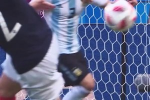 一支穿云箭，F(xiàn)ifa官推重溫帕瓦爾世界杯擊潰阿根廷的逆天一射??