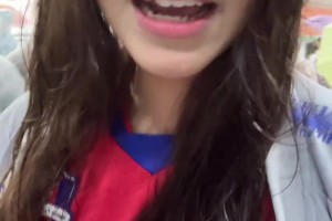 萬萬沒想到??梅州女球迷半場發(fā)視頻：如此足球你怎能不愛