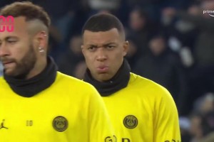 姆巴佩對內(nèi)馬爾任意球的反應(yīng)??這個(gè)視頻永遠(yuǎn)不會過時(shí)