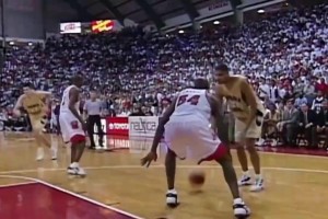 多少球隊(duì)為了他直接擺爛！鄧肯大學(xué)時(shí)期的進(jìn)攻集錦！