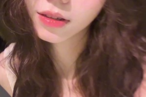 這竟然是梅州客家的女球迷??確實有點廣東風(fēng)情的姿色呢~