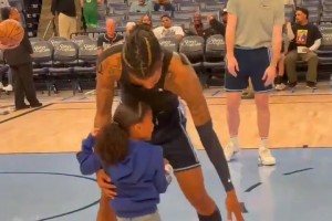 賽前熱身慘遭女兒搶斷，莫蘭特狀態(tài)“堪憂”?。??