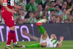 只有安東尼可以在被犯規(guī)時(shí)在空中旋轉(zhuǎn)！這就是圓神的實(shí)力??