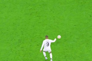 姆巴佩轉(zhuǎn)身那一刻，騙過了全世界