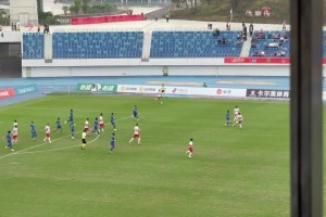 陜西聯(lián)合門將玩花活被吊空門，球迷怒了：假球??