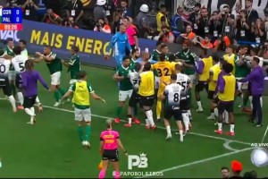 巴西足協(xié):雙腳踩球?qū)⒈稽S牌警告！此前德佩雙腳踩球引發(fā)全武行！