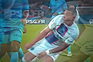 在老特拉福德被噓+被噴作弊的婊子，瓜帥舉雙手回應(yīng)曼聯(lián)球迷