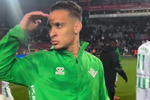 無敵是多么寂寞~安東尼在正在尋找比他更優(yōu)秀的球員??