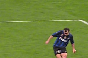 7年前，穆里尼奧帶領(lǐng)紅魔三球翻盤曼城，博格巴梅開二度