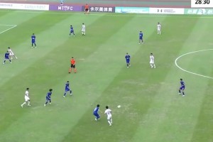 吹一輩子！中乙廣東德比驚現(xiàn)中線吊射！非常像小貝的成名球??