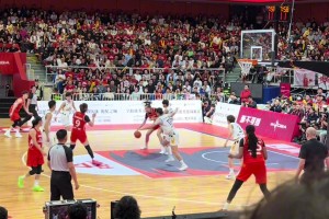 ??是哪個小可愛球迷這么幸運呢！