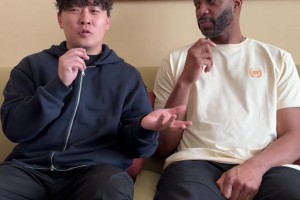 小伙子你真勇啊，在麥迪面前“那個(gè)，那個(gè)”的