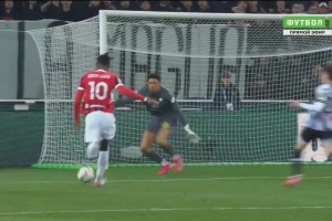 米蘭4-0鎖定勝局！亞伯拉罕送妙傳，萊奧助攻賴因德斯撞射破門！