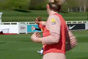 ??？英足總偷偷修訂規(guī)則，默許跨性別運動員參加女足比賽！