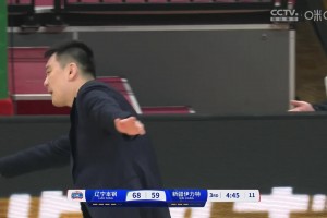 太逗了??李曉旭推倒勞森陷犯規(guī)危機 楊鳴場邊模仿惟妙惟肖