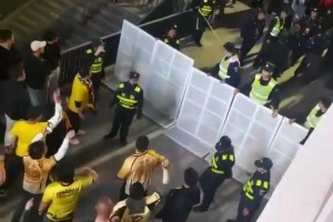 射術太牛了！球迷實拍克雷桑原地擺腿弧線破門??