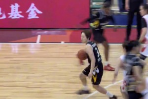 誰懂楊力維這個(gè)背運(yùn)過人啊，好帥啊啊啊啊啊