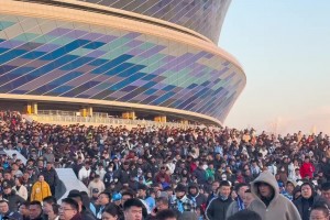 這場面！不擠不趕6萬球迷有序退場，大連把“文明”寫進足球DNA！