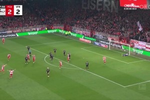 ??無(wú)解世界波！柏林聯(lián)合后衛(wèi)奎菲爾德40米遠(yuǎn)射破門石破驚天！