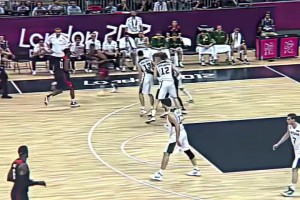 太勁爆了！國際比賽的威少有多猛？身體碾壓一切對手！