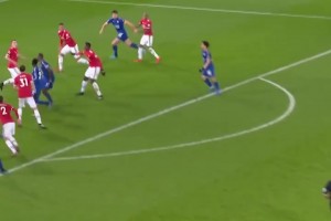 似曾相識(shí)！藍(lán)狐時(shí)期馬奎爾曾在最后時(shí)刻攻破曼聯(lián)球門(mén)