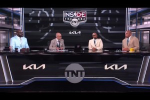 全對(duì)?。“涂死蛉眨河欣滦勐共灰?jiàn)得贏 湖人勝 雷熊沒(méi)懸念