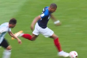 外網(wǎng)：亞馬爾不錯(cuò)，但他從未像青少年的姆巴佩讓我原地起立??