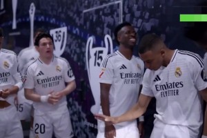 姆總這動作啥意思？中場休息時姆巴佩和維尼修斯在球員通道說笑