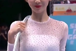 美娜穿上體操服無敵了，最美女主播應該沒爭議吧