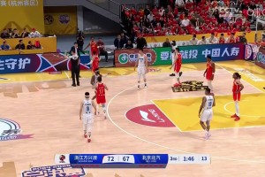 裁判吹犯規(guī)過(guò)多影響觀感？楊鳴吐槽：今天的比賽，觀賞性差點(diǎn)意思！