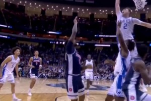 堪比杜克師兄錫安？準(zhǔn)狀元弗拉格曾送出炸裂排球血帽??????